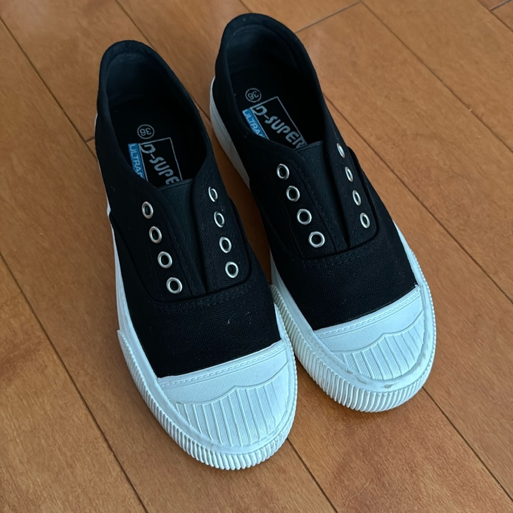 Black canvas shoes